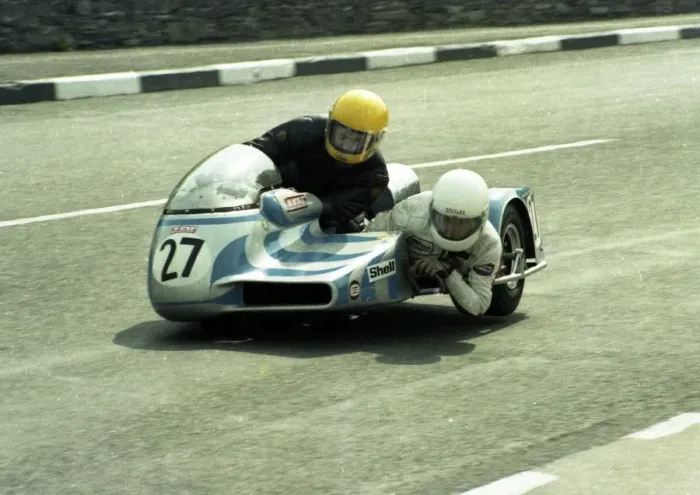 Framed Print : Barrie Moran & Ron Hardy (M B Konig) 1980 Sidecar TT
