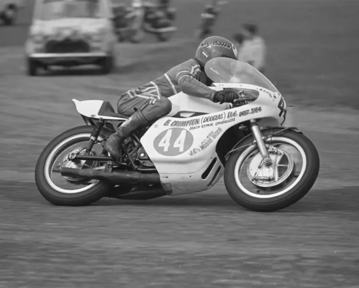 Framed Print : Barry Cubbon (Yamaha) 1978 Jurby Airfield Framed Print : Barry Cubbon (Yamaha) 1978 Jurby Airfield
