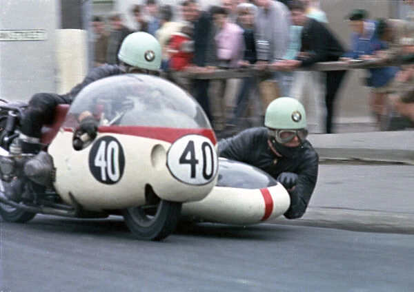 Barry Dungworth & Nigel Caddow (BMW) 1966 Sidecar TT
