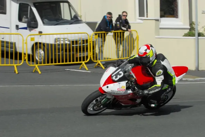 Framed Print : Barry Lee Evans (Kawasaki) 2016 Junior Manx Grand Prix Framed Print : Barry Lee Evans (Kawasaki) 2016 Junior Manx Grand Prix