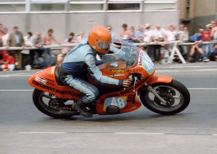 Framed Print : Barry Roberts (Laverda) 1982 Formula Two TT Framed Print : Barry Roberts (Laverda) 1982 Formula Two TT