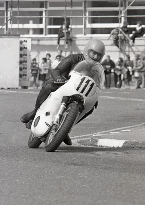 Framed Print : Barry Tingley (Norton) 1973 Senior Manx Grand Prix