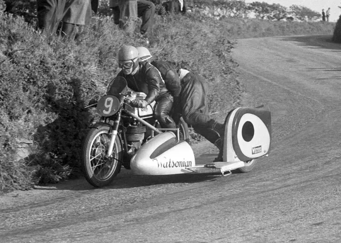 Framed Print : Bill Beevers & Bill Mundy (Norton) 1954 Sidecar TT
