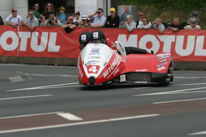 Framed Print : Ben & Tom Birchall (LCR) 2011 Sidecar TT Framed Print : Ben & Tom Birchall (LCR) 2011 Sidecar TT