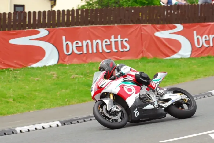 Framed Print : Ben Wylie (Bimota) 2015 Senior TT Framed Print : Ben Wylie (Bimota) 2015 Senior TT