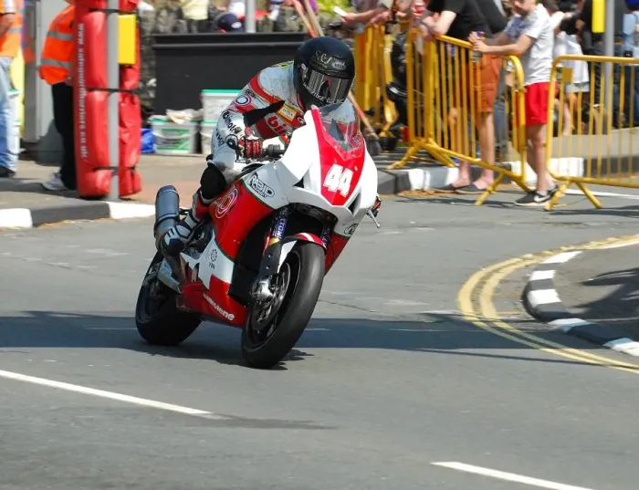 Framed Print : Ben Wylie (Bimota) 2016 Superstock TT Framed Print : Ben Wylie (Bimota) 2016 Superstock TT