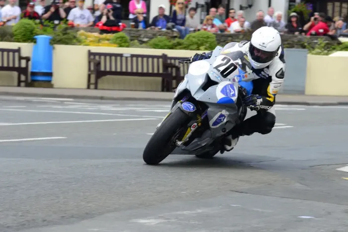 Framed Print : Ben Wylie (BMW) 2014 Senior TT Framed Print : Ben Wylie (BMW) 2014 Senior TT