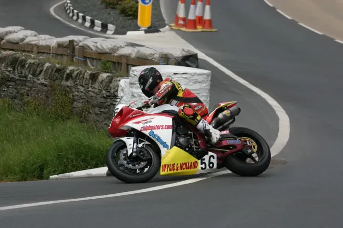 Framed Print : Ben Wylie (Yamaha) 2009 Superbike TT Framed Print : Ben Wylie (Yamaha) 2009 Superbike TT