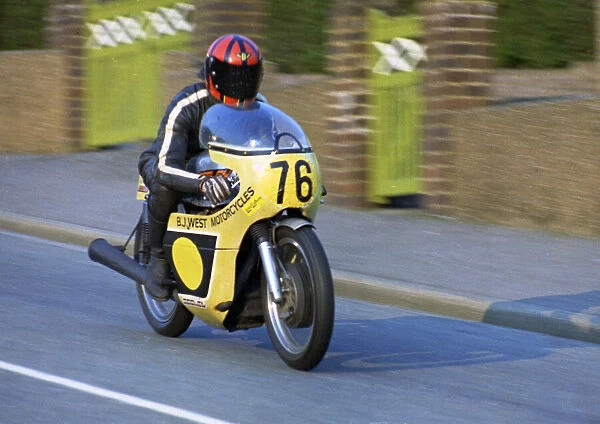 Bernard Murray (Seeley) 1972 Senior Manx Grand Prix practice