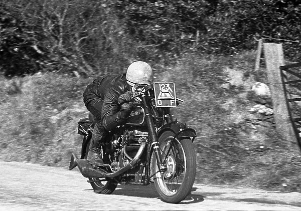 Bertie Goodman (Velocette) Spring-frame trials 1952