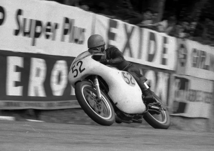 Framed Print : Bertie Schneider (Norton) 1960 Senior TT Framed Print : Bertie Schneider (Norton) 1960 Senior TT
