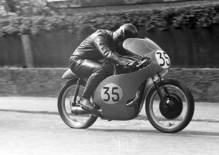 Framed Print : Billy Andersson (Velocette spl) 1959 Lightweight TT Framed Print : Billy Andersson (Velocette spl) 1959 Lightweight TT