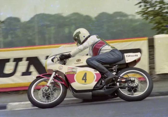 Framed Print : Billy Guthrie (Danfay Yamaha) 1976 Senior TT Framed Print : Billy Guthrie (Danfay Yamaha) 1976 Senior TT