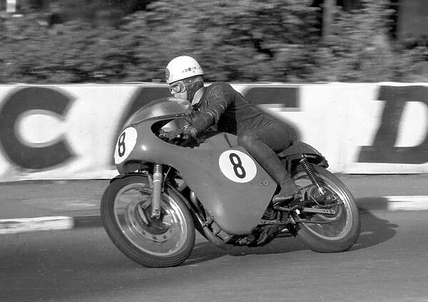 Billy McCosh (Matchless) 1966 Senior TT