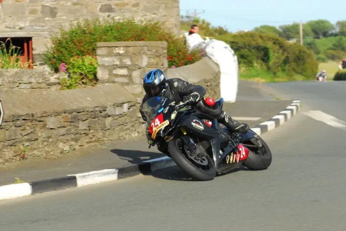 Framed Print : Billy Redmayne (Suzuki) 2015 Southern 100 Framed Print : Billy Redmayne (Suzuki) 2015 Southern 100