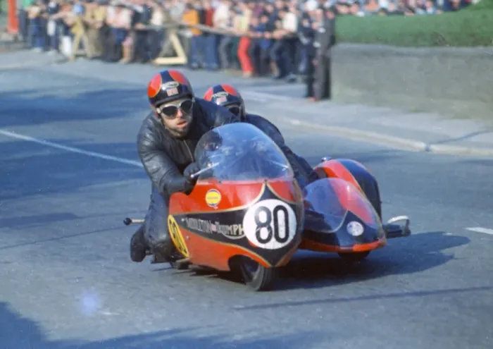 Framed Print : Bob Beales & Jenny Beales (Middleton Triumph) 1969 750 Sidecar TT Framed Print : Bob Beales & Jenny Beales (Middleton Triumph) 1969 750 Sidecar TT