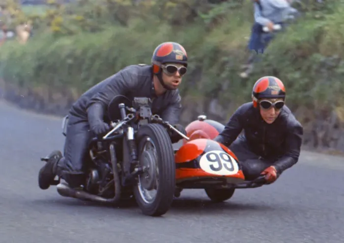Framed Print : Bob Beales & Jenny Beales (Middleton Triumph) 1970 750 Sidecar TT Framed Print : Bob Beales & Jenny Beales (Middleton Triumph) 1970 750 Sidecar TT