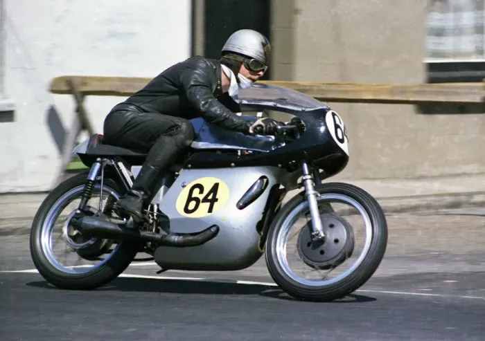 Framed Print : Bob Biscardine (Velocette spl) 1968 Senior TT Framed Print : Bob Biscardine (Velocette spl) 1968 Senior TT