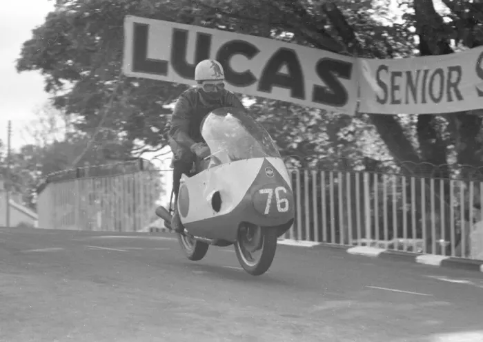Framed Print : Bob Brown (Gilera) 1957 Senior TT Framed Print : Bob Brown (Gilera) 1957 Senior TT