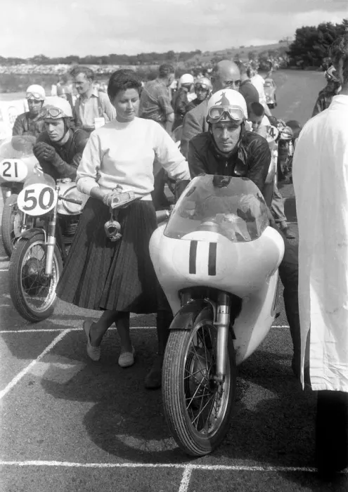 Framed Print : Bob Brown (Norton) 1959 Senior Ulster Grand Prix Framed Print : Bob Brown (Norton) 1959 Senior Ulster Grand Prix