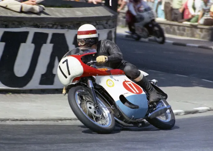 Framed Print : Bob Heath (BSA) 1969 Production TT Framed Print : Bob Heath (BSA) 1969 Production TT