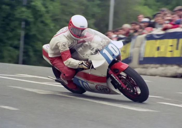 Framed Print : Bob Heath (Yamaha) 1987 Junior TT Framed Print : Bob Heath (Yamaha) 1987 Junior TT