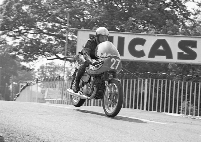 Framed Print : Bob Hirst (Suzuki) 1975 Production TT
