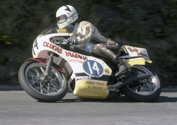 Framed Print : Bob Jackson (Clucas Yamaha) 1979 Junior Manx Grand Prix
