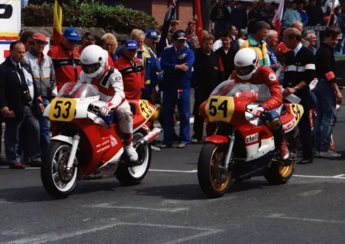 Framed Print : Bob Jackson (Honda) & Richard Rose (Kawasaki) 1989 Senior TT Framed Print : Bob Jackson (Honda) & Richard Rose (Kawasaki) 1989 Senior TT