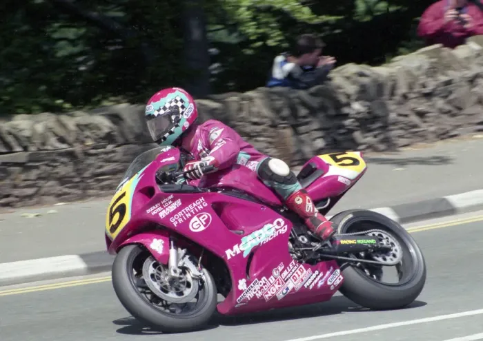 Framed Print : Bob Jackson (McAdoo Kawasaki) 1998 Senior TT