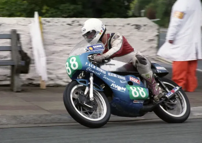 Framed Print : Bob Jackson (Suzuki) 1992 Lightweight Classic Manx Grand Prix