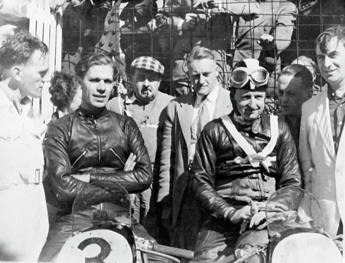 Framed Print : Bob Keeler Norton Dennis Parkinson 1953 Senior Manx Grand Prix Framed Print : Bob Keeler Norton Dennis Parkinson 1953 Senior Manx Grand Prix