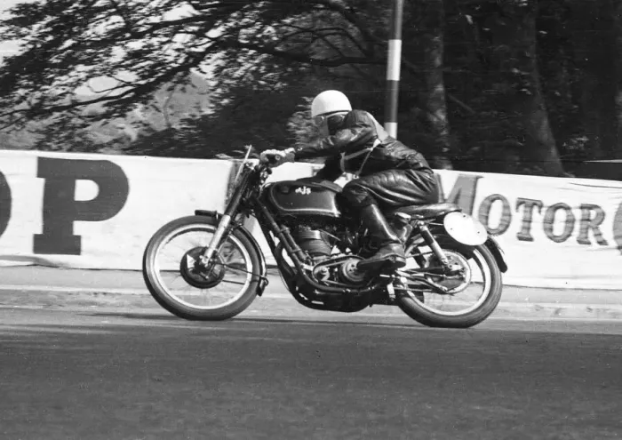 Framed Print : Bob MacDonald (AJS) 1951 Senior TT Framed Print : Bob MacDonald (AJS) 1951 Senior TT