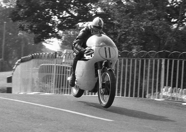 Bob Mawby (Norton) 1963 Senior Manx Grand Prix