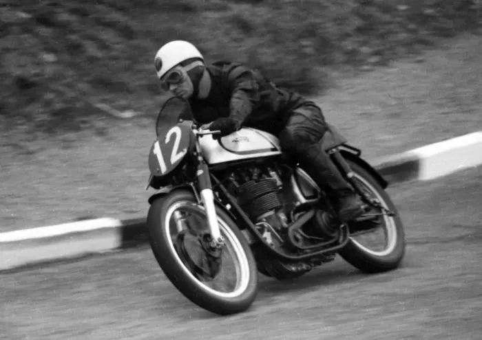 Framed Print : Bob McIntyre (Norton) 1955 Senior TT Framed Print : Bob McIntyre (Norton) 1955 Senior TT