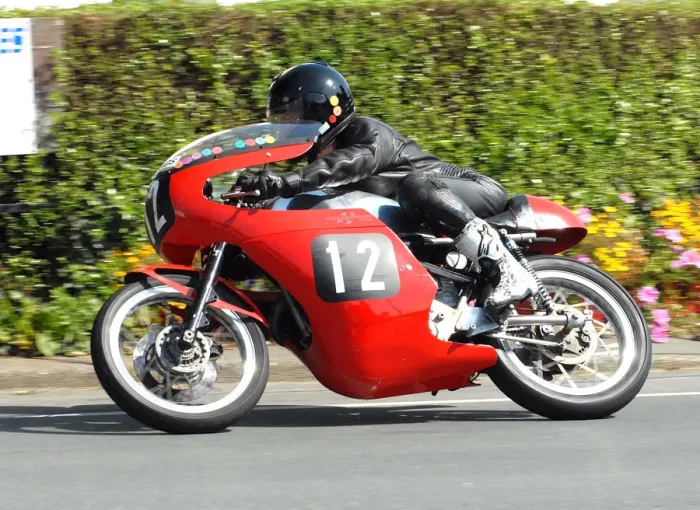 Framed Print : Bob Millinship (Ducati Seeley) 2010 Senior Classic TT