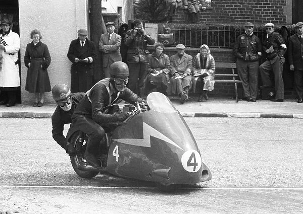 Bob Mitchell  /  Eric Bliss (Norton): 1956 Sidecar TT