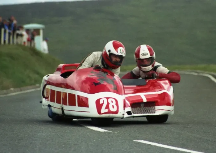 Framed Print : Bob Munro & Colvin Denholm (Rumble Suzuki) 1990 Sidecar TT Framed Print : Bob Munro & Colvin Denholm (Rumble Suzuki) 1990 Sidecar TT