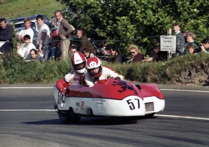 Framed Print : Bob Munro & Colvin Denholm (Suzuki) 1989 Sidecar TT Framed Print : Bob Munro & Colvin Denholm (Suzuki) 1989 Sidecar TT