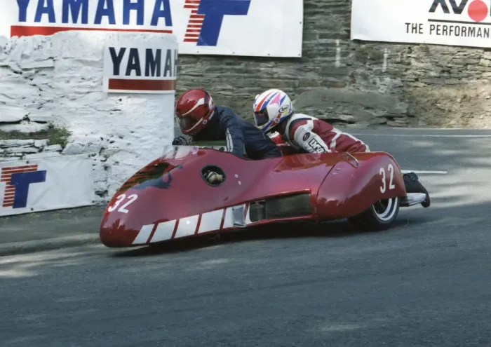 Framed Print : Bob Munro & Paul Fargher (Yamaha) 1992 Sidecar TT Framed Print : Bob Munro & Paul Fargher (Yamaha) 1992 Sidecar TT