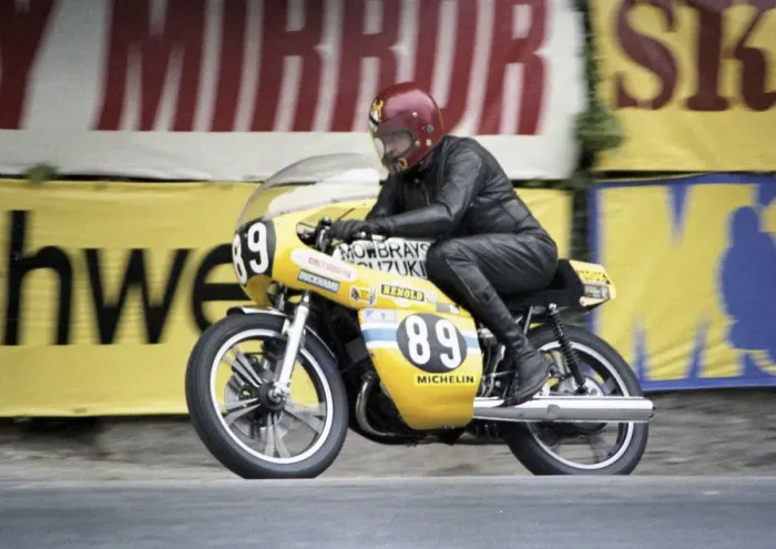 Framed Print : Bob Orton (Suzuki) 1978 Formula Three TT Framed Print : Bob Orton (Suzuki) 1978 Formula Three TT