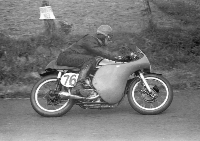 Framed Print : Bob Rowbottom (Norton) 1958 Junior Ulster Grand Prix