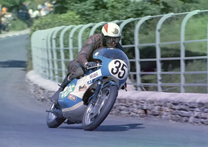 Framed Print : Bob Sheeran (Yamaha) 1973 Lightweight TT Framed Print : Bob Sheeran (Yamaha) 1973 Lightweight TT
