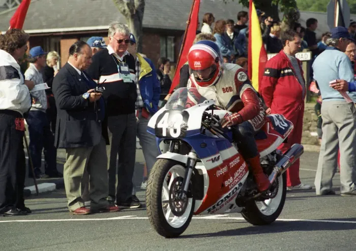 Framed Print : Bob Simmons (Honda) 1990 Lightweight 400 TT Framed Print : Bob Simmons (Honda) 1990 Lightweight 400 TT