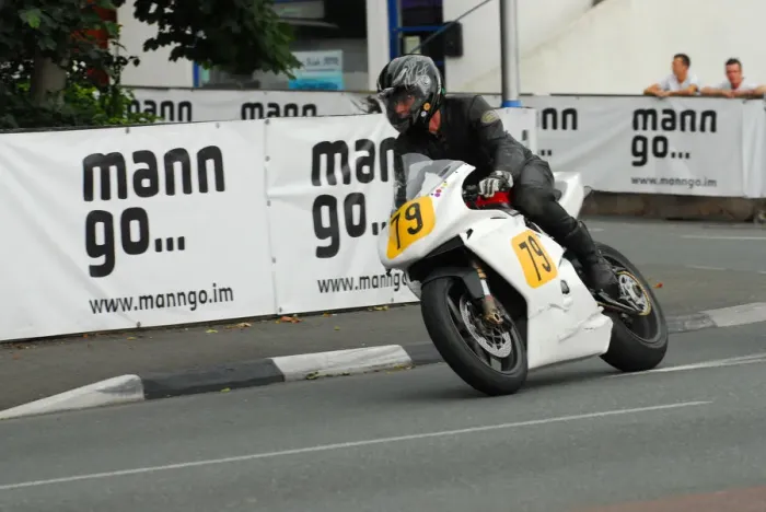 Framed Print : Bob Simmons (MV) 2013 Senior Manx Grand Prix Framed Print : Bob Simmons (MV) 2013 Senior Manx Grand Prix