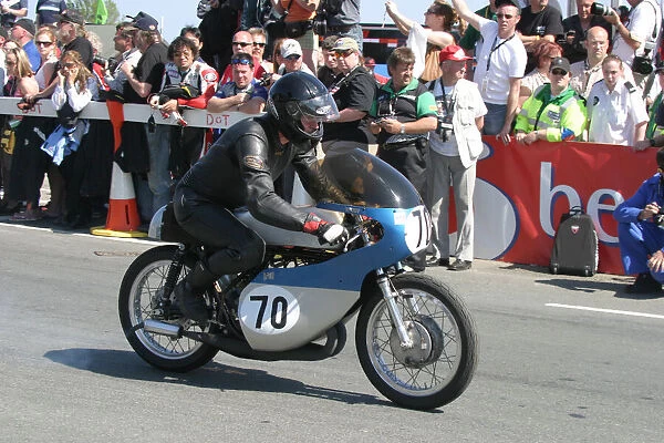 Bob Simmons (Suzuki) 2007 TT Parade Lap