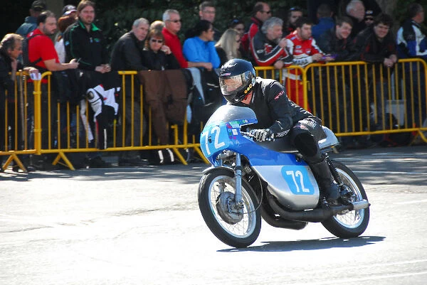 Bob Simmons (Suzuki) 2014 350 Classic TT