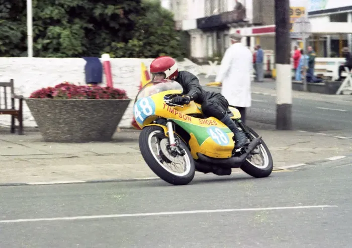 Framed Print : Bob Taylor (Yamaha) 1982 Junior Manx Grand Prix Framed Print : Bob Taylor (Yamaha) 1982 Junior Manx Grand Prix