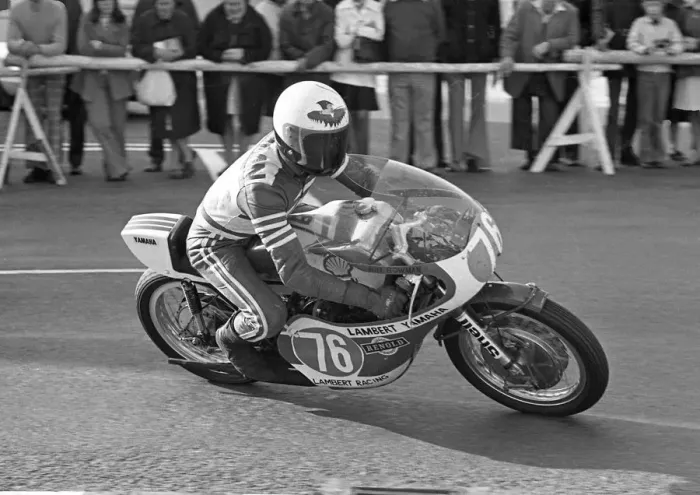Framed Print : Bill Bowman (Lambert Yamaha) 1975 Junior TT Framed Print : Bill Bowman (Lambert Yamaha) 1975 Junior TT
