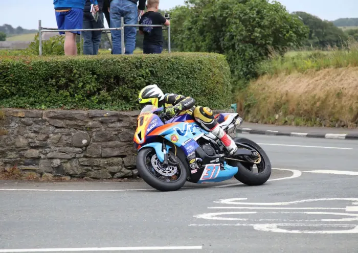 Framed Print : Brad Vicars (Honda) 2019 Southern 100 Framed Print : Brad Vicars (Honda) 2019 Southern 100